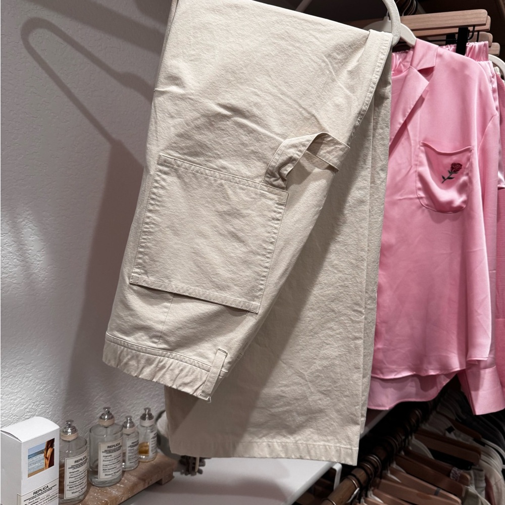 Vuori Cream Getaway Pant - Picture 8 of 8
